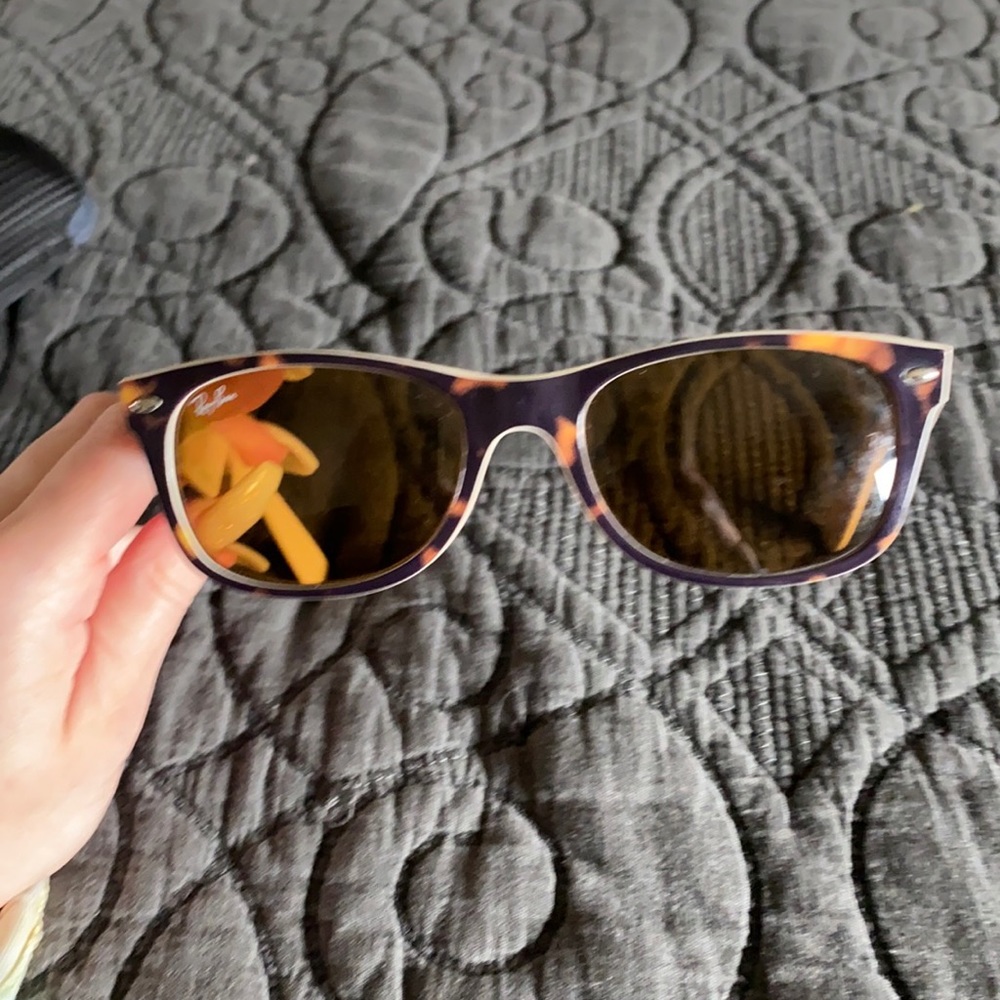 Ray bands, comes with case